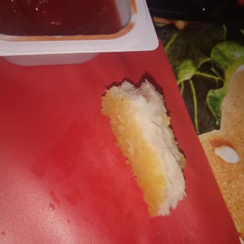 Tavuk Burgerde Yabancı Madde Çıkması Ve Mağduriyet