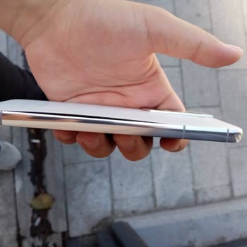 Batarya Şişmesi Ve Şeffaf Olmayan Servis Ücretleriyle Mağduriyet