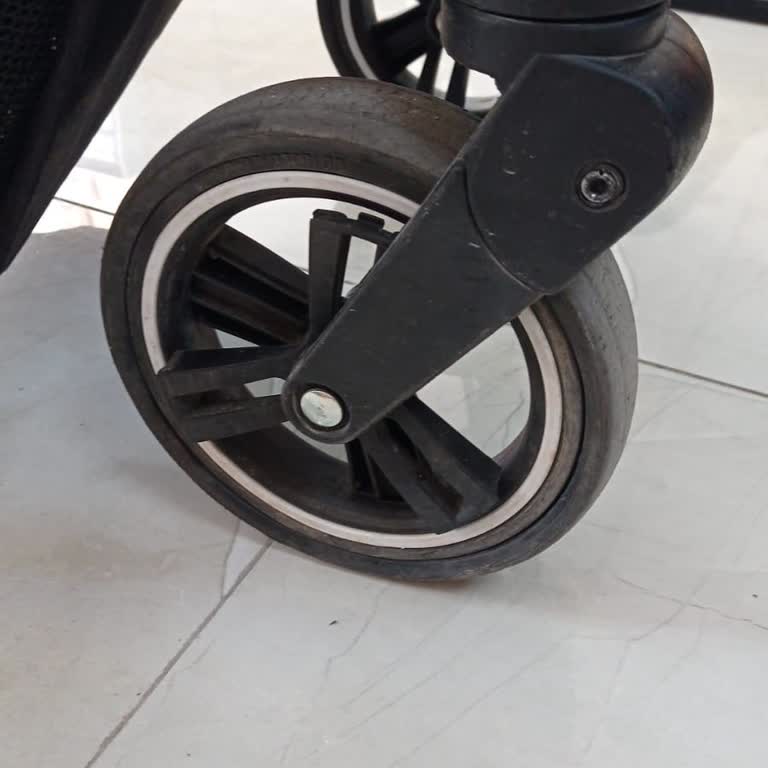 Bebek Arabasında Tekerlek Ve Parça Kırılması Sonrası Garanti Desteği Alamadım