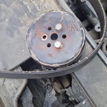 Renault Yetkili Serviste Mağduriyet Ve İkame Araç Sorunu