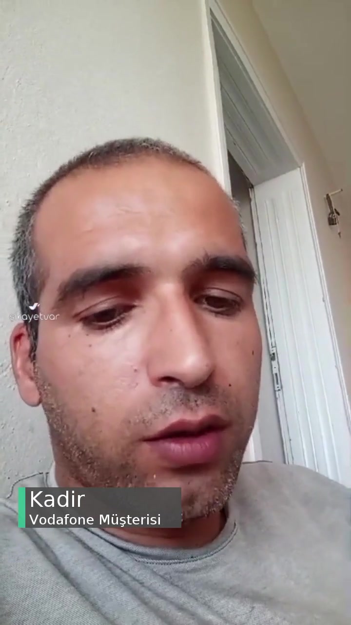 Vodafone Havuzda Eski Numaram Var, Vermiyorlar! videonun kapak resmi