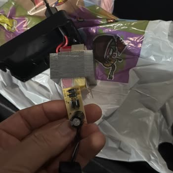 Servis Çalışan Adaptörümü Bozdu, Haksız Ücret Talep Edildi