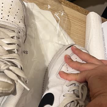 5400 TL'lik Nike Ayakkabı Üç Ayda Açıldı, Firma Sorumluluk Almıyor