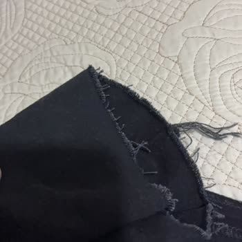 Mavi'den Aldığım Pantolonun Paçaları Söküldü Ve Yamuklaştı