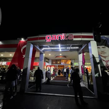 Mola Tesisinde Ücretli Tuvalet Ve Kalitesiz Hizmetten Şikayetçiyim