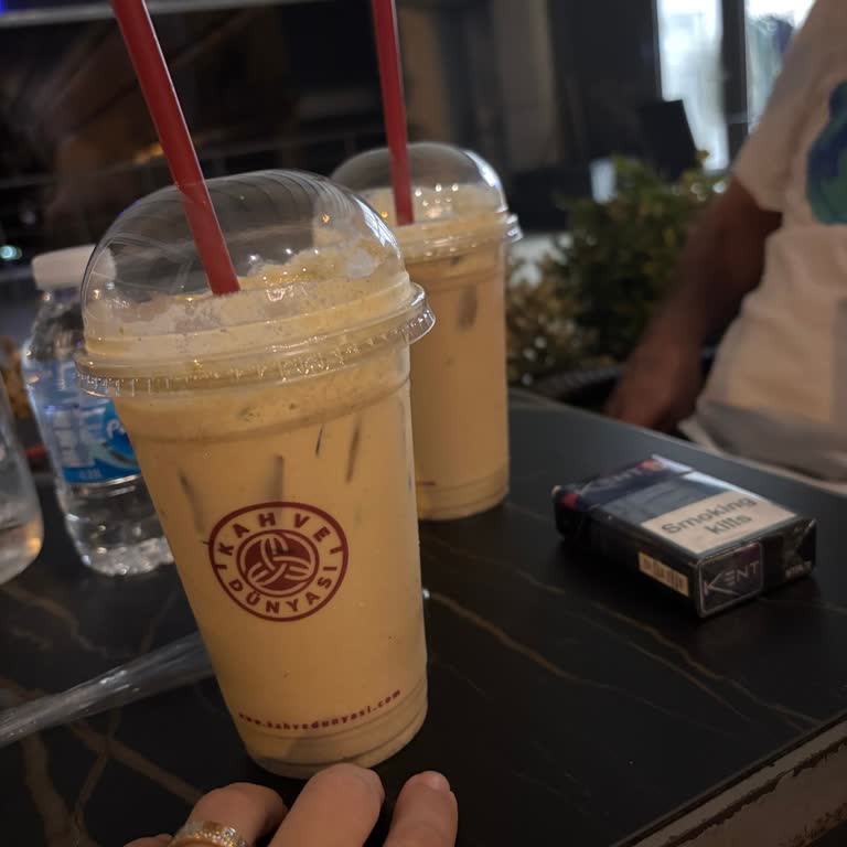 Kahve Dünyası'nda Yavaş Ve Saygısız Hizmetle Karşılaştım