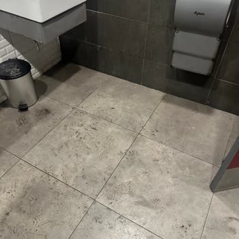 İstasyon Tuvaletlerinde Sürekli Hijyen Sorunu Ve Kötü Koku