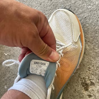 Greyder Ayakkabılar Kısa Sürede Yırtıldı, Garanti Süreci Hayal Kırıklığı