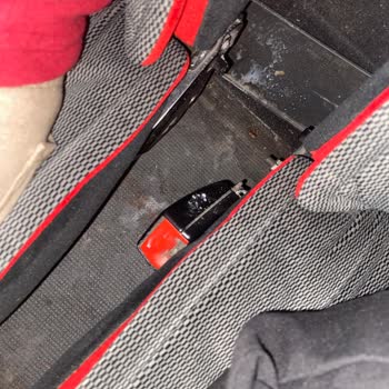 Emniyet Kemersiz Koltuk Ve Yanıltıcı Koltuk Seçimi: Güvenliğim Tehlikeye Atıldı