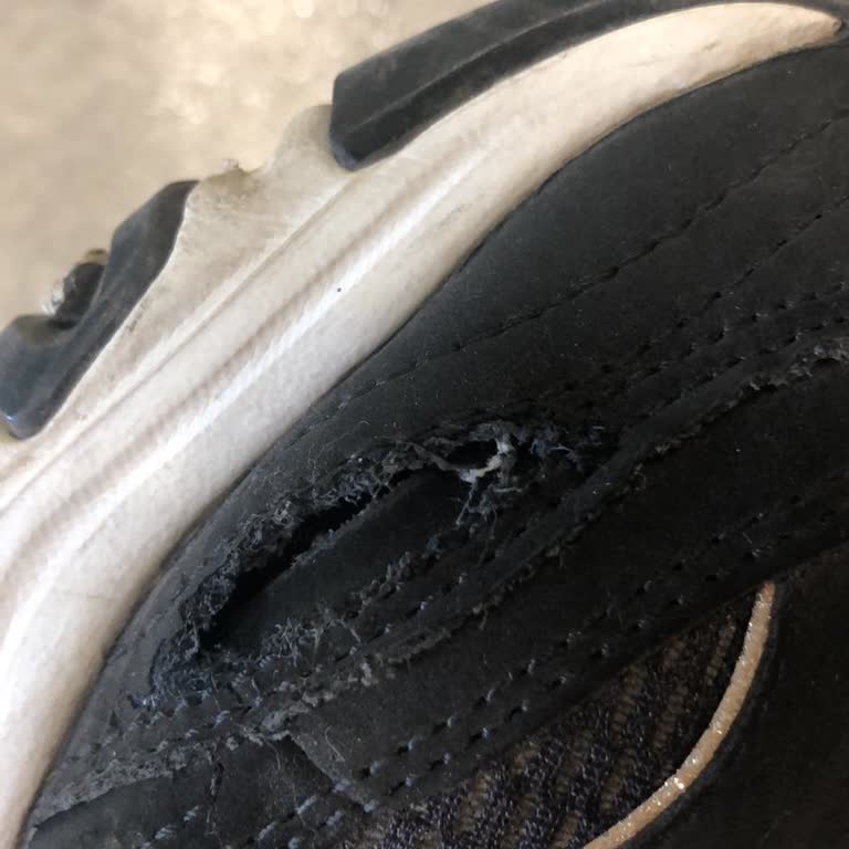 Garanti Süresindeki Ayakkabının Burun Kısmında Patlama Ve Olumsuz İnceleme Sonucu