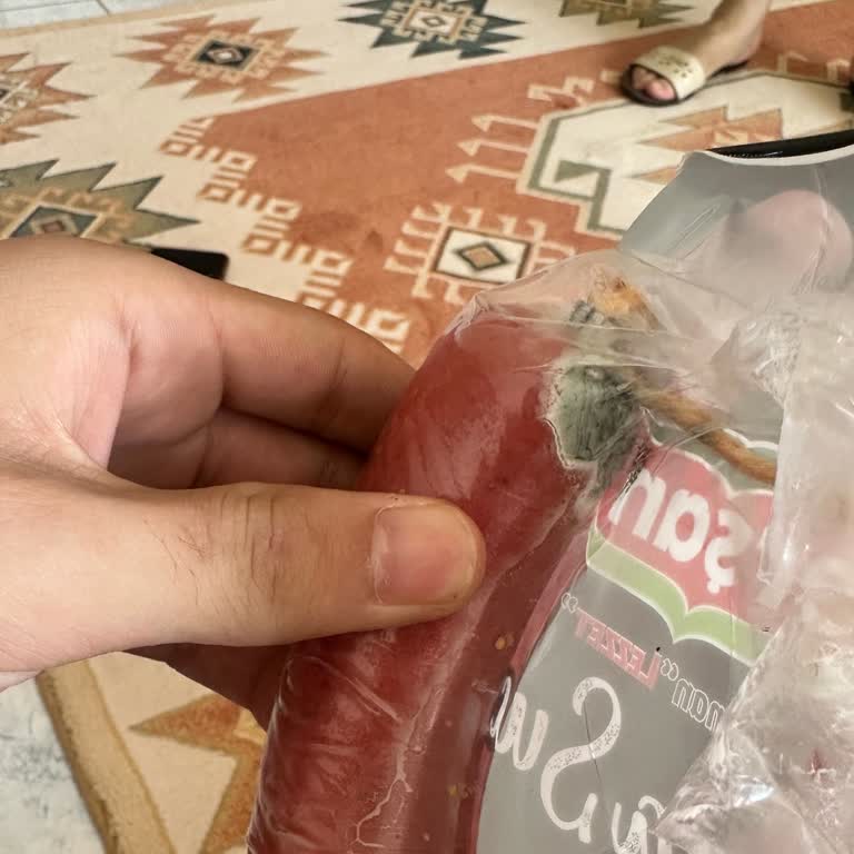 Migros Hemen'den Aldığım Sucuk Küflü Çıktı, Ücret İadesi Yapılmadı