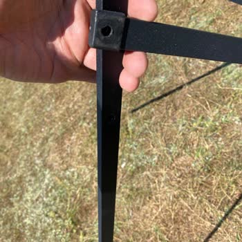 Eksik Parçalı Ve Kolay Kırılan Şemsiye, Yetersiz Çözüm Ve İlgisizlik