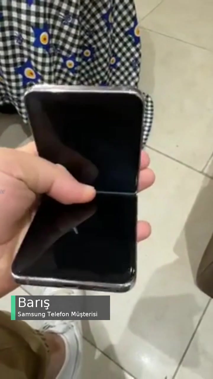 Samsung Z Flip 4 Ekran Sorunu videonun kapak resmi