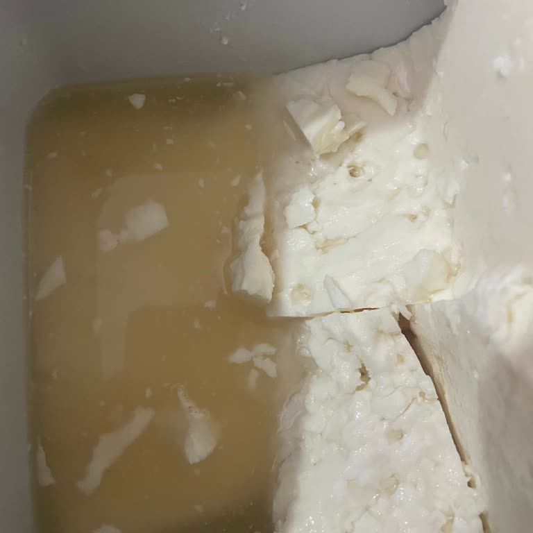 Bozuk Peynir Satışı Ve Çözüm Sunulmayan Mağduriyet