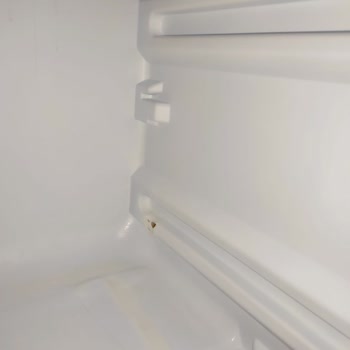 Derin Dondurucu Gövdesinde Erime Ve Ücretsiz Çözüm Talebi