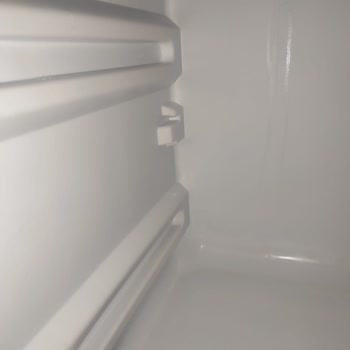 Derin Dondurucu Gövdesinde Erime Ve Ücretsiz Çözüm Talebi