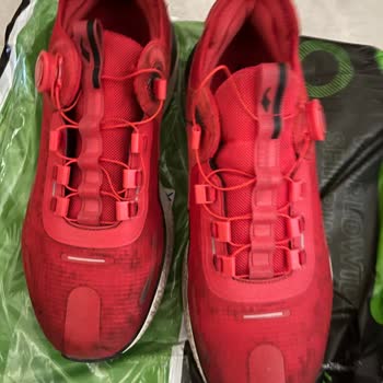 Suyla Temas Eden Ayakkabıda Renk Değişimi Ve Ret Cevabı