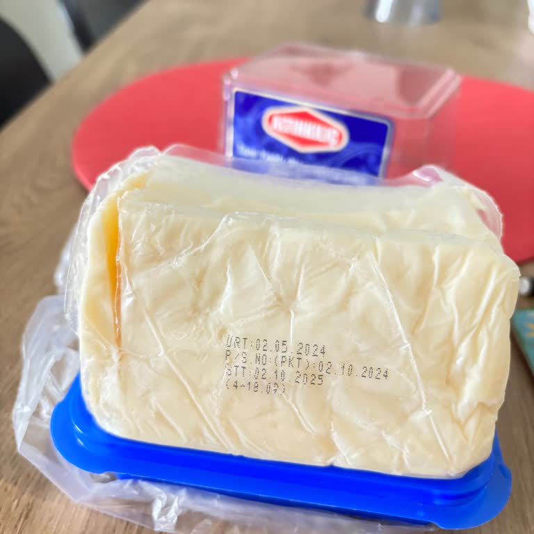 Aldığım Peynirler Kötü Kokuyor, Müşteri Hizmetleri İlgisiz