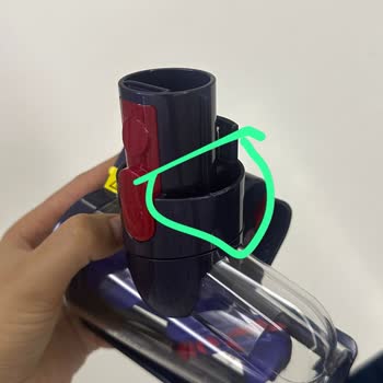 Dyson Süpürgenin Başlığı Hasarlı Çıktı Değişim Yapılmadı