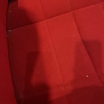 Yüksek Bilet Fiyatına Rağmen Kirli Ve Bakımsız Sinema Salonu Hayal Kırıklığı