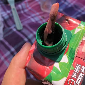 Aldığım Vişne Suyunda Yabancı Cisim Çıkması Ve Yetersiz Mağaza İlgisi