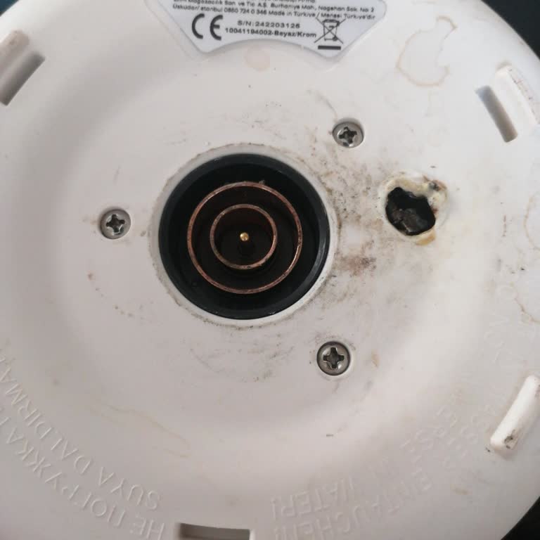 Çay Makinesi Eridi, Tehlike Atlattım: Garanti Ve Müşteri Hizmetleri Mağduriyeti