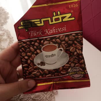 Şenöz Coffee'yi İçerken Ağzıma Sert Cisimler Geliyor!