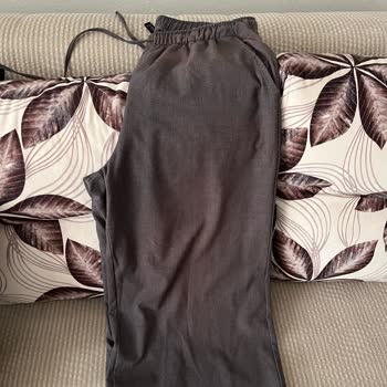 İki Kez Giyilen Pantolonda Tiftiklenme Ve Renk Atması Şokunu Yaşadım