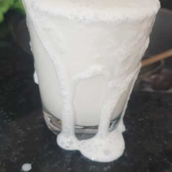 Son Kullanma Tarihi Geçmemiş Kefirde Anormal Köpürme Ve Kötü Koku