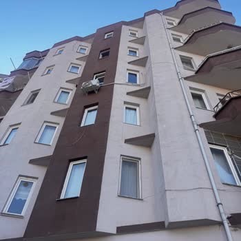 Yanlış Klima Montajı Sonucu Evde Hasar Ve Güvenlik Riski