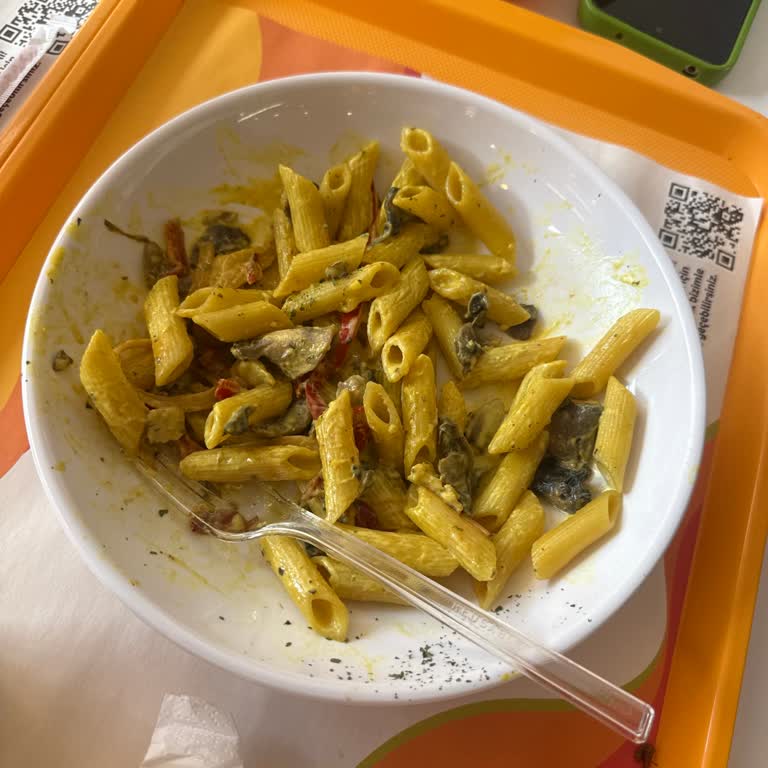 Çiğ Ve Tuzlu Makarna, İlgisiz Personel, Eksik Çözümle Mağduriyet Yaşadım