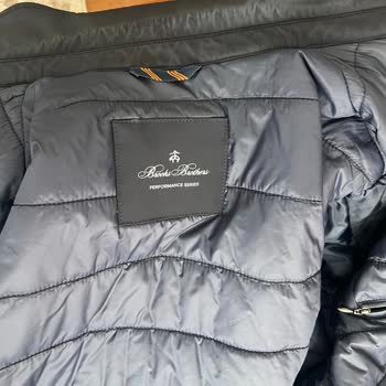 Brooks Brothers Montta Hata, Değişim Reddi Hayal Kırıklığı Yarattı