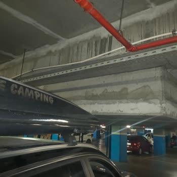 Otoparkta Yetersiz Uyarı Nedeniyle Araçta Maddi Hasar Ve İlgisiz Müşteri Hizmetleri