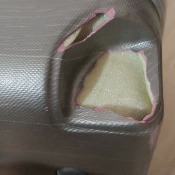 Pegasus Uçuşunda Valizimin Tekerleği Kırıldı, Mağduriyet Yaşadım