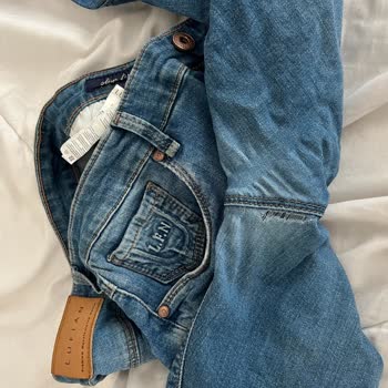 Lufian Kısa Sürede Yırtılan Pantolon İçin Değişim Talebi