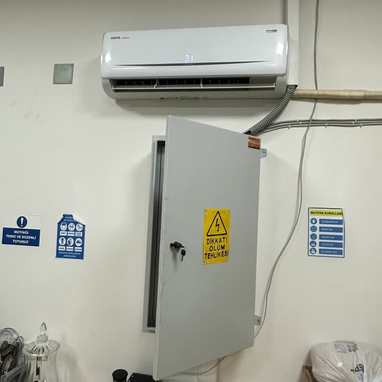 Elektrik Panosunun Üstüne Klima Montajı Hayati Güvenlik Riski Oluşturuyor