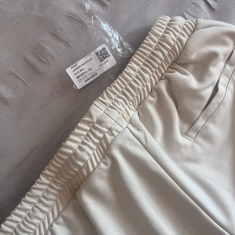 Wossclub.com Sipariş Verdiğim Pantolonlar Kusurlu Ve İade Sürecinde Sorun Yaşadım