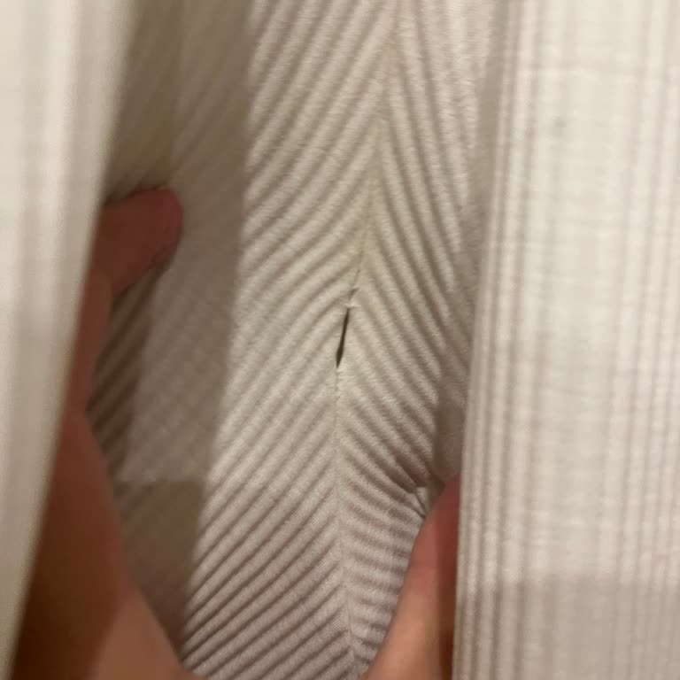 Sadece 4 Kullanımda Pantolon Patladı, Firma Geri Dönüş Yapmıyor