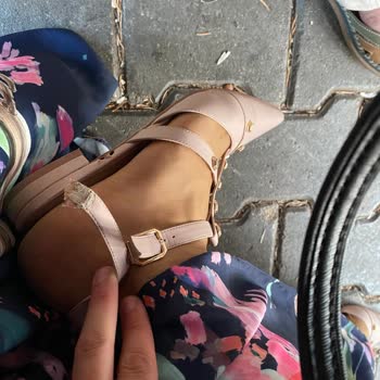 İki Kullanımda Dikişi Kopan Ayakkabı Hayal Kırıklığı Yarattı