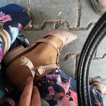 İki Kullanımda Dikişi Kopan Ayakkabı Hayal Kırıklığı Yarattı