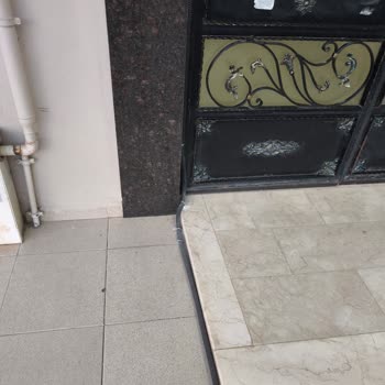 Superonline Altyapı Sonrası Bırakılan Kablolar Güvenlik Riski Oluşturuyor