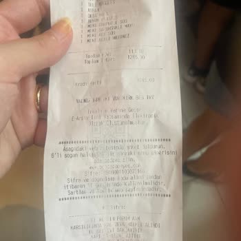 Siparişimizin Teslimatı İçin Uzun Süre Bekletildik, Çalışanlar İlgisiz Kaldı