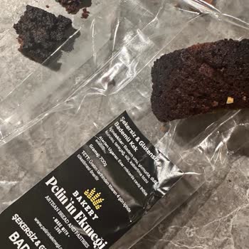 Pelin'in Ekmeği Yanmış Kek Gönderimi!