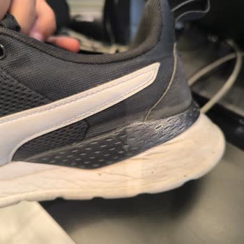 Kısa Sürede Kumaş Ve Renk Atması Yaşanan Ayakkabı İçin Destek Bekliyorum