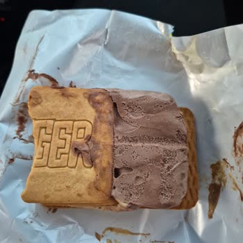 Aldığım Dondurmanın Bisküvisi Eksik Çıktı, Mağduriyetimin Giderilmesini İstiyorum