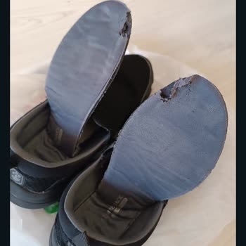 2 Ayda Parçalanan Ayakkabı Ve İlgisiz Müşteri Hizmetleri