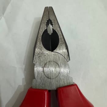 Satın Aldığım İzeltaş El Aletlerinde Kısa Sürede Paslanma Sorunu!