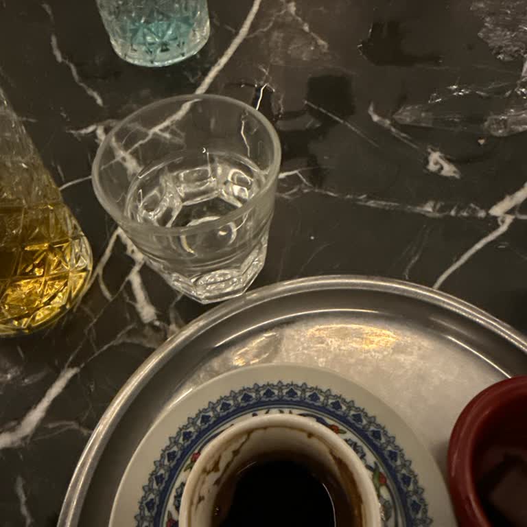 Happy Moon's Zorlu Center'da Soğuk Su Ve Kahve Kalitesi Hayal Kırıklığı!