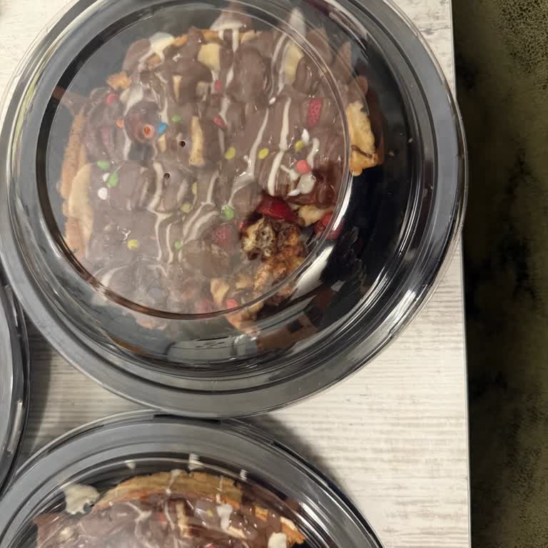 Waffle Sarayı | Kayseri Gelen Ürünlerin Hamuru Çok Kalındı, Üzerinde Neredeyse Meyve Yoktu!