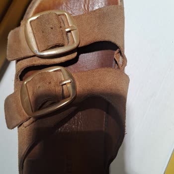 Greyder Terliğim 2 Ayda Yırtıldı, Mağaza Çözüm Sunmadı